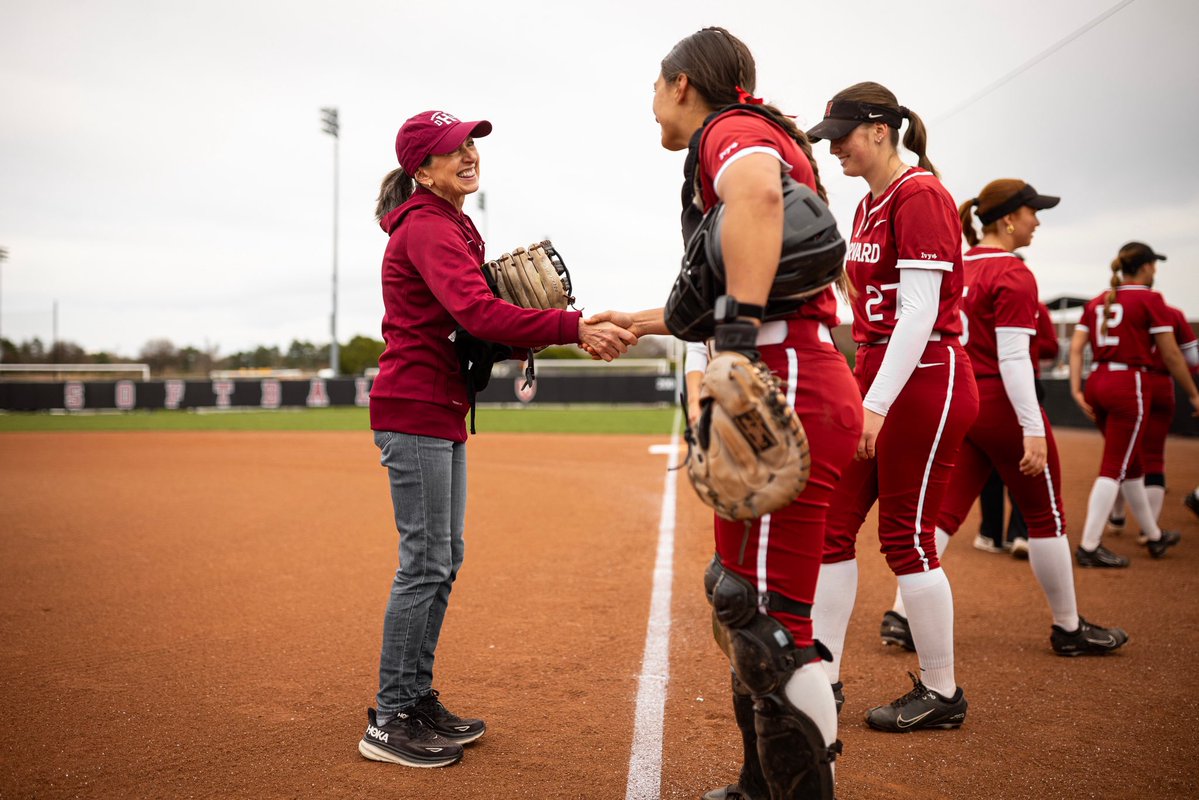 Harvard Softball tweet media