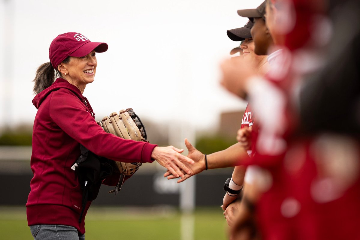 Harvard Softball tweet media