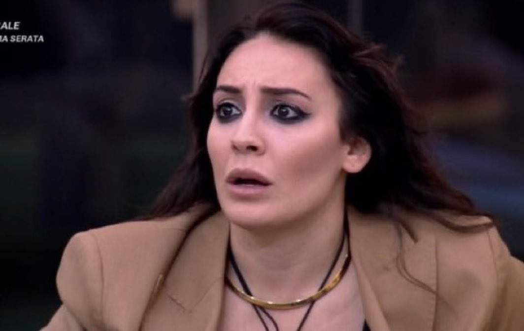 sospesaefragile tweet media