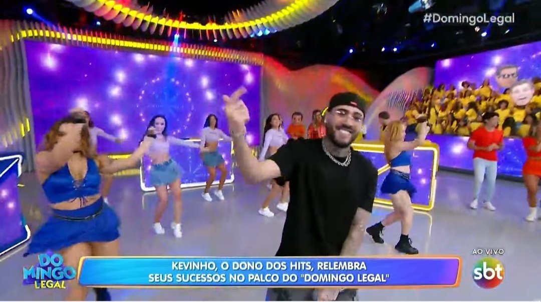 OComunicativ0's tweet photo. Ouvir @kevinho cantar é reviver uma era de hits inesquecíveis.
#DomingoLegal https://t.co/zvpIi3kSEm