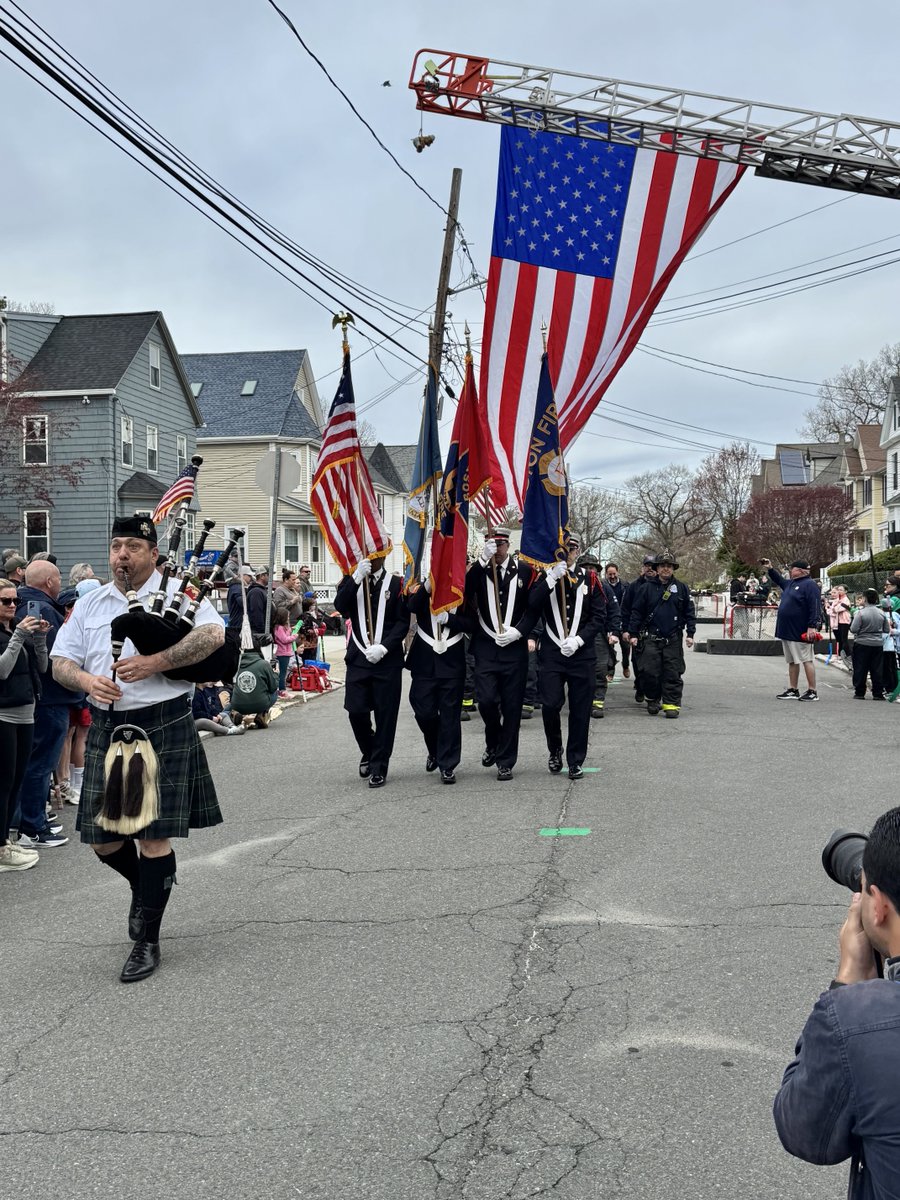 Boston Fire Dept. tweet media