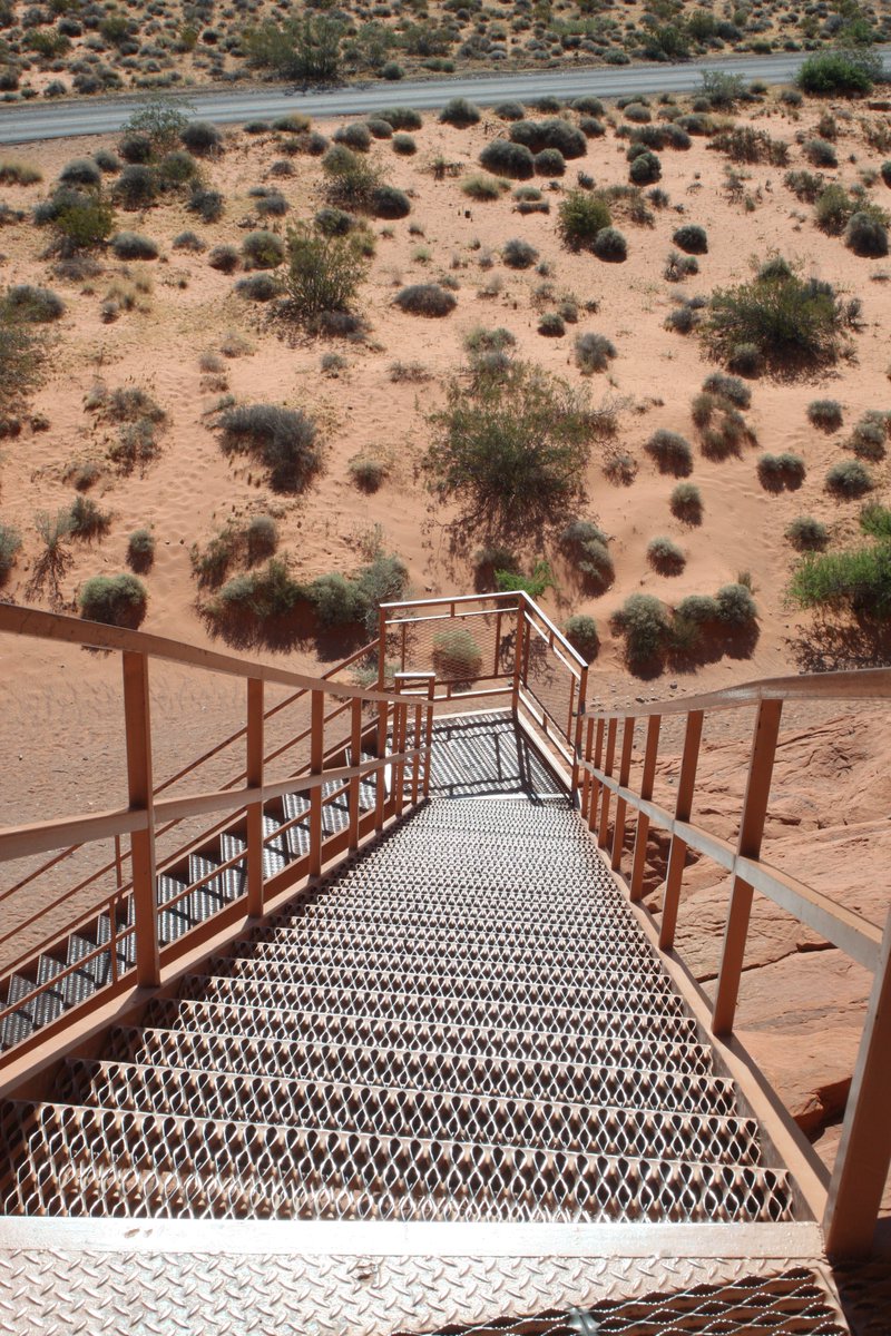 elguerolanchero's tweet image. #valleyoffire #nvstatepark #colors #explore 
The scenes from one of Nevada's state park Valley of Fire about 46 minutes  from Las Vegas $10.00 for locals and $15.00 non residents
