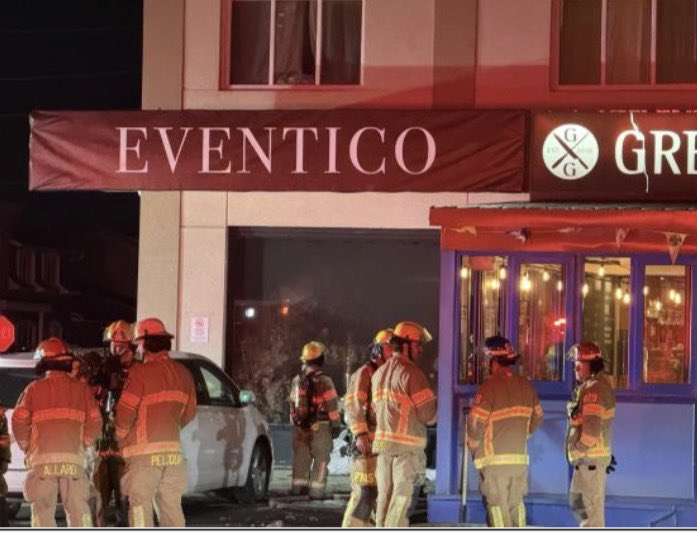 26 AVRIL | 04:07 // Feu de bâtiment sur le boulevard du Souvenir dans le secteur de Chomedey. Bâtiment commercial. Fumée apparente. 

Le Code était 10-07, intervention nécessaire.