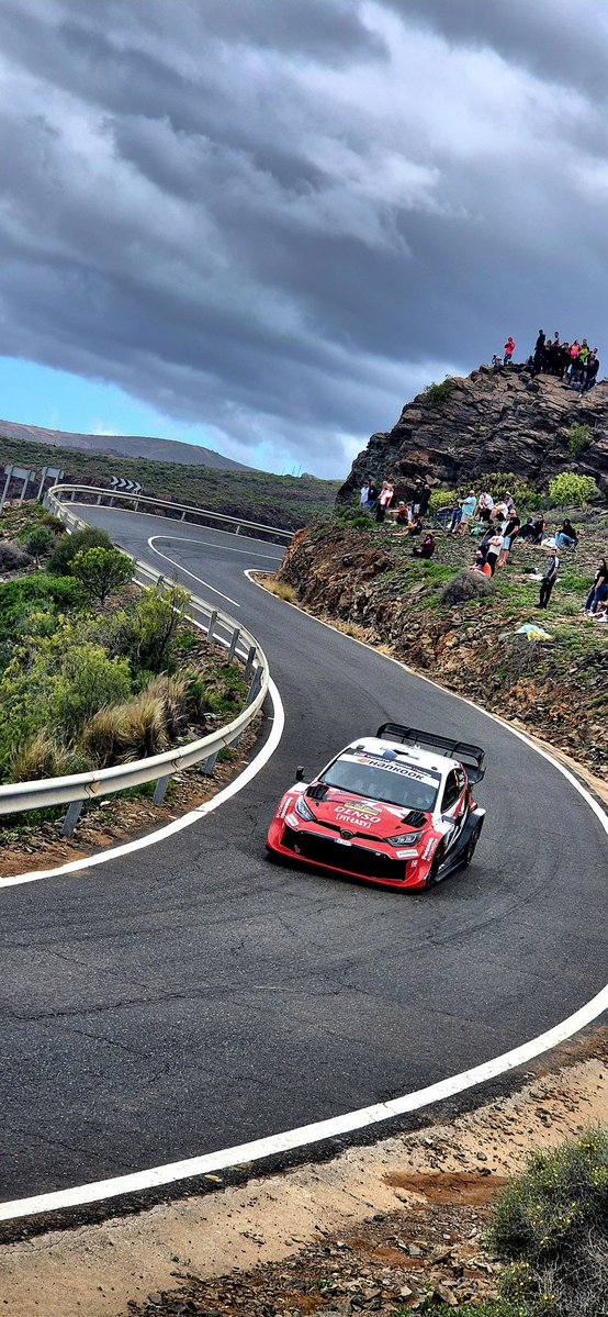 simon winstone tweet media