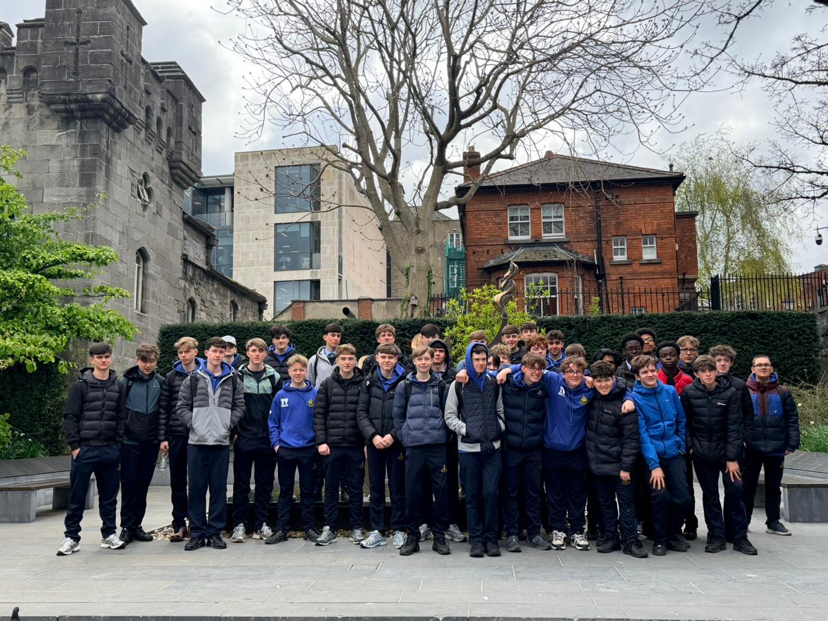 TYMoylePark's tweet photo. Our @moylepark TYs enjoyed a fantastic cultural trip last week, visiting Salamanca restaurant for a tapas experience before exploring the incredible Chester Beatty Library. A great opportunity to experience Spanish cuisine and engage with world cultures through art and history. https://t.co/8FCvym0F79