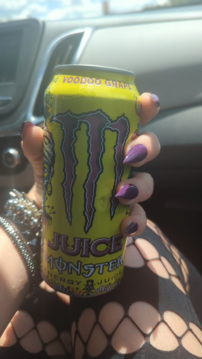 XxSkinderellxX's tweet image. I Guess my #Nails are  #Monster #Voodoo #Grape 😈