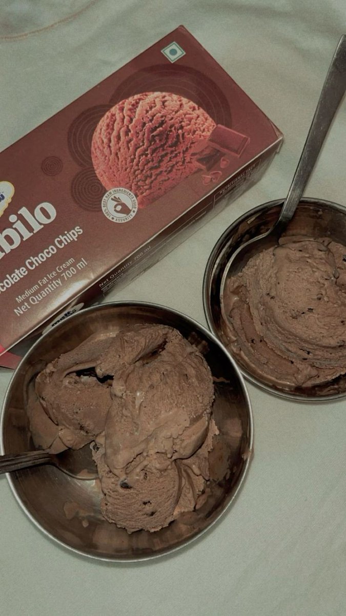 _Satara__'s tweet image. कधी कधी स्वतःला आनंदी ठेवण्यासाठी आईस्क्रीमची गरज असते! 🍨

समाधान वाटलं आईसक्रीम खाऊन🍨 ❤️

​#SelfCare #Happiness #IceCreamVibes #Satisfying