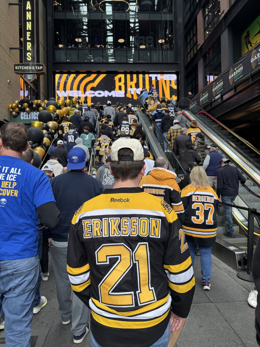 The Retahded Bruins Bear tweet media