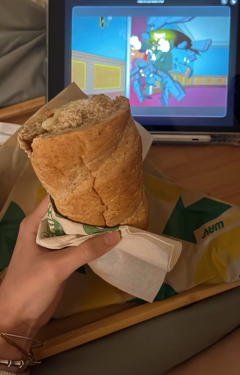 evergreen🍏 tweet media