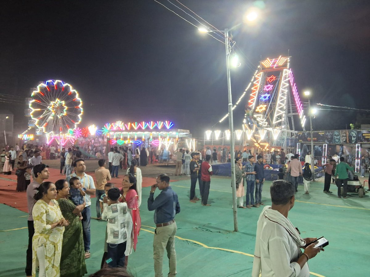 PandhurnaPRO's tweet image. #स्वदेशी_जागरण_मंच #पांढुर्णा के तत्वाधान में स्वदेशी मेले का गरिमामय समापन

आत्मनिर्भर भारत के संकल्प के साथ स्वदेशी उत्पादों को बढ़ावा देने का संदेश

RM:facebook.com/share/p/1B6vME…

@CMMadhyaPradesh @JansamparkMP
@DMPandhurna #पांढुर्णा