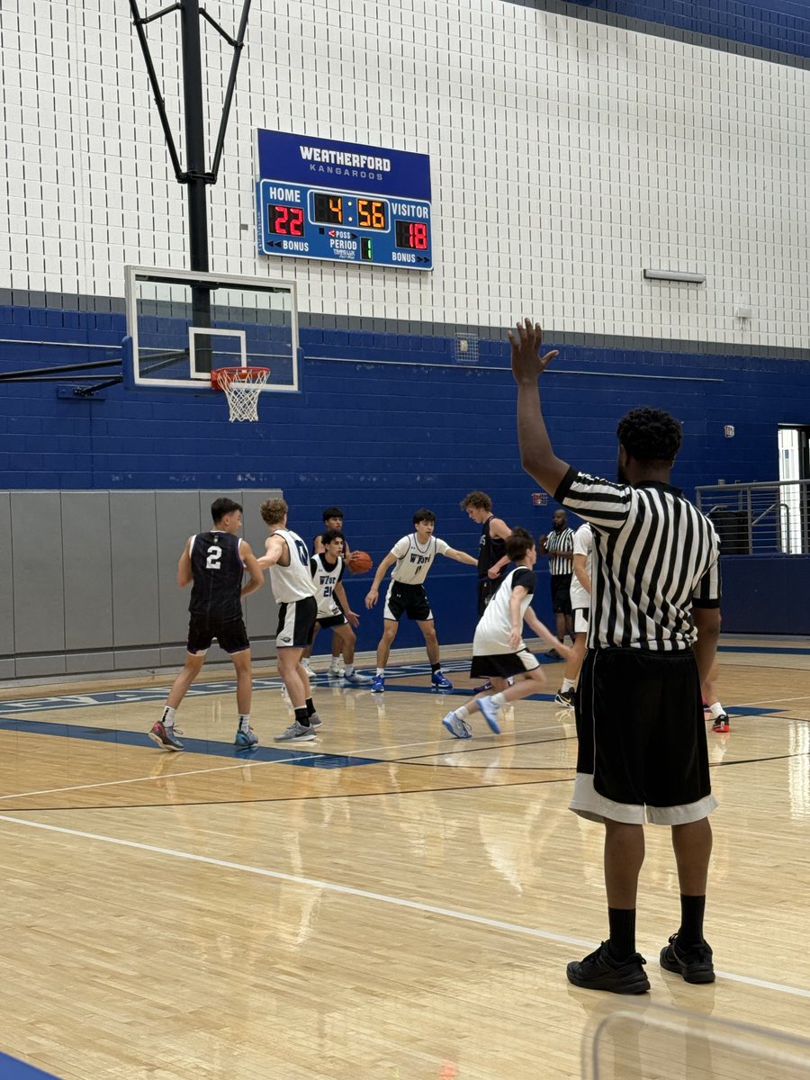 WHSrooHOOPS's tweet photo. Great effort by both groups this weekend! @whsrooathletics https://t.co/WI9ZlnM3gs