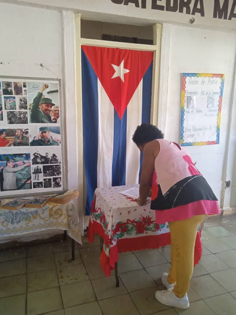 #MiFirmaPorLaPatria este domingo en la comunidad.  #PinardelRío