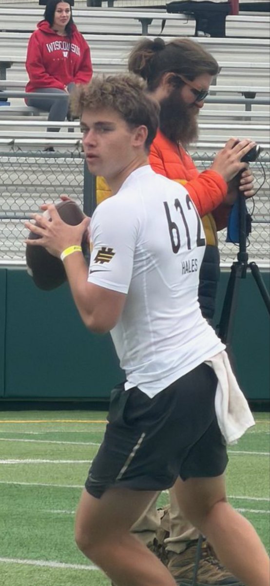 sawyerhalesQB's tweet image. Had a great weekend competing at elite 11! Thank you @Stumpf_Brian for the invite! @TreyAndersonQB Had A great time at the University of Cal!! Thank you for your time @NickRolovich @JordanSom_CAL @TSchureman @ndcoachhuber @JUSTCHILLY @BrandonHuffman @BlairAngulo @BJMedia1