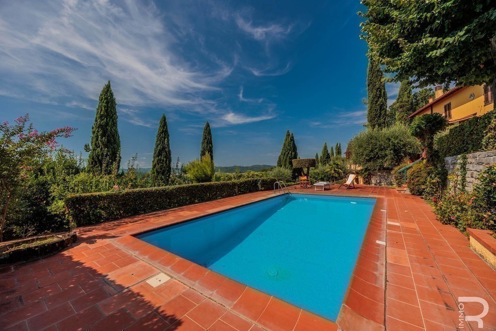 italianhouses's tweet image. 🌅🏡 Villa in Cigoli—3 levels, panoramic views &amp;amp; 4,000m² land 🌳 Pool, olive grove &amp;amp; BBQ 
🍕Easy reach of Pisa and Florence 
💶€715,000

Dream home or countryside escape?
italianhousesforsale.com/property-in-it…
#PropertyItaly #Tuscany #SanMiniato #Pisa