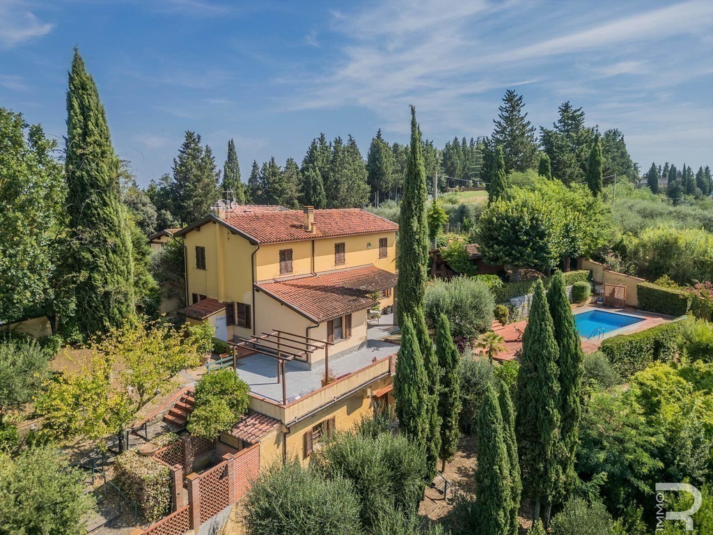 italianhouses's tweet image. 🌅🏡 Villa in Cigoli—3 levels, panoramic views &amp;amp; 4,000m² land 🌳 Pool, olive grove &amp;amp; BBQ 
🍕Easy reach of Pisa and Florence 
💶€715,000

Dream home or countryside escape?
italianhousesforsale.com/property-in-it…
#PropertyItaly #Tuscany #SanMiniato #Pisa