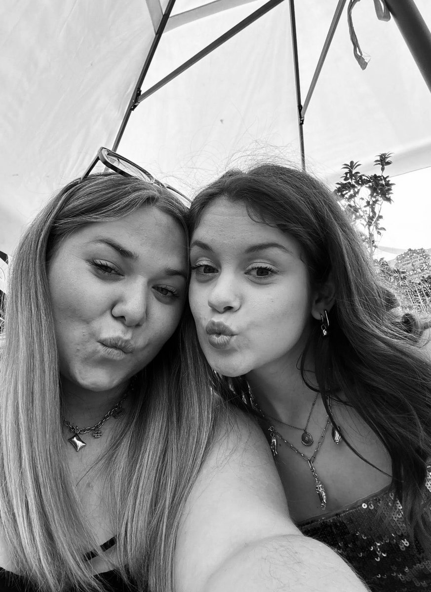 loulou🦋🦋 tweet media