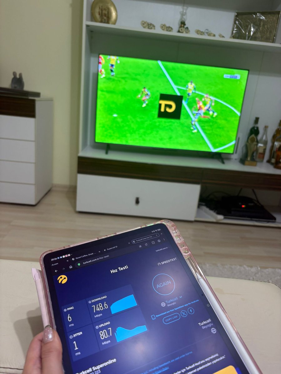 mellsafak's tweet photo. Paranla rezil olma demenin vücut bulmuş hali TOD Allah belanızı versin. Her derby de bu yayın sorununu yaşamak zorunda mıyız. Müşteri hizmetlerini bile kapatmışsınız ulaşılmıyor. Kaçak yayın izlesek bu kadar sorun yaşamayız.Sahipsiz ülke yazıklar olsun😡😡
#digiturk #tod #cimer https://t.co/o1frJXJLQs