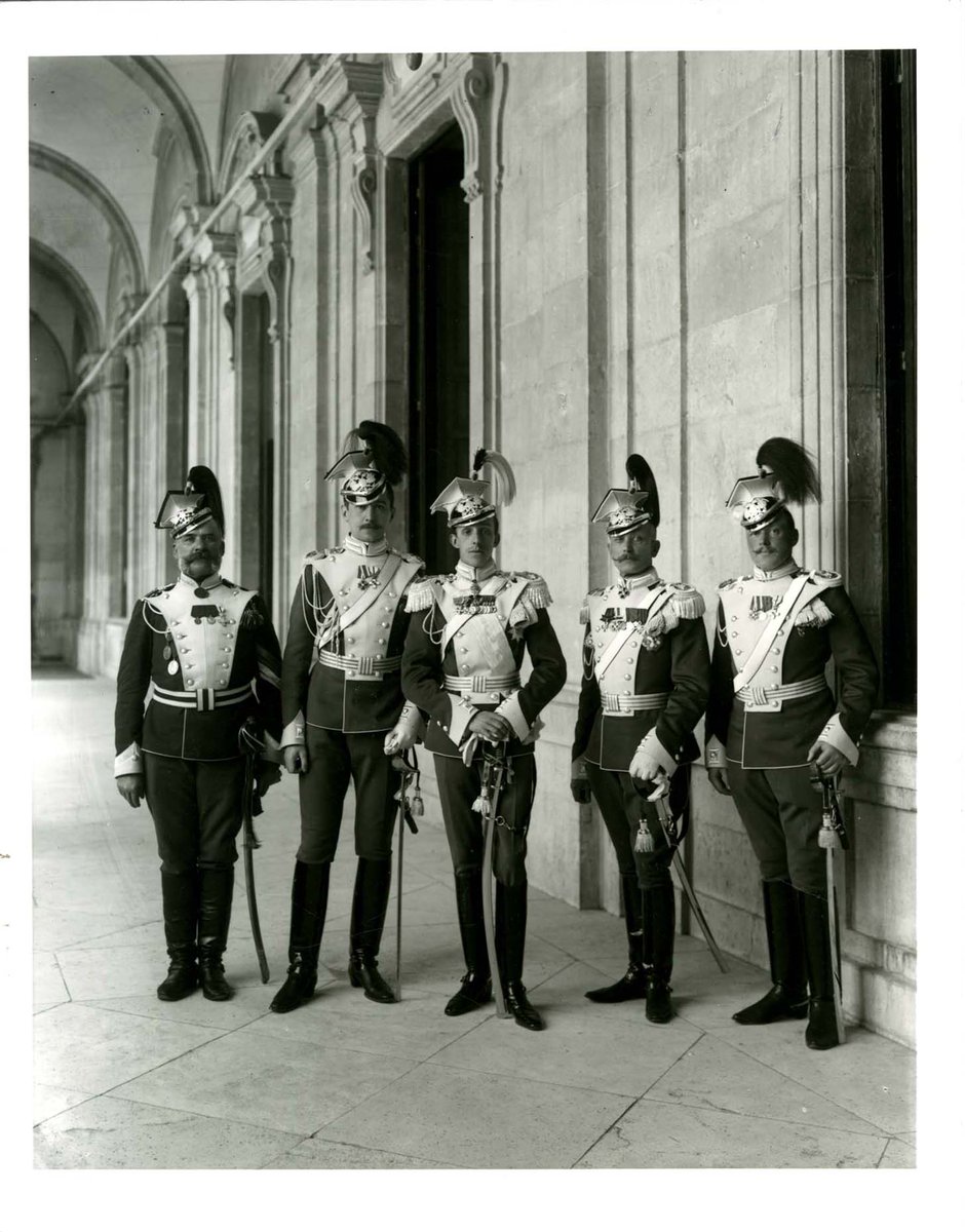 Pdel_Bierzo's tweet photo. Alfonso XIII y el Gran Duque Boris de Rusia, 1905. https://t.co/QjTI9taJo8