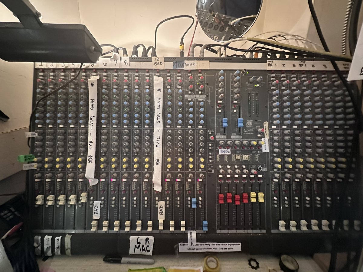 Timothy Snider tweet media