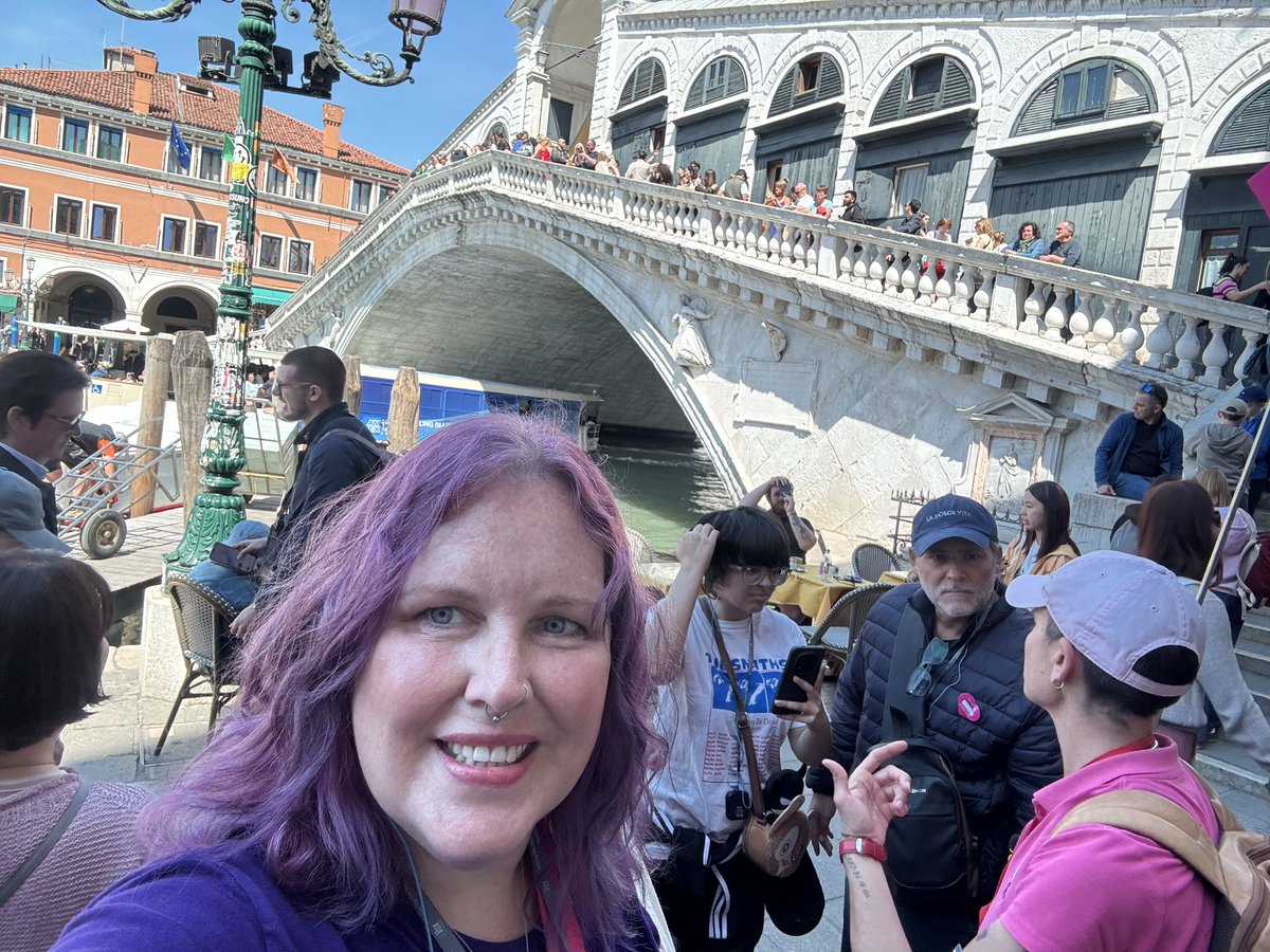 KatLawson's tweet photo. Rialto Bridge in Venice https://t.co/Rf7t2D4s35