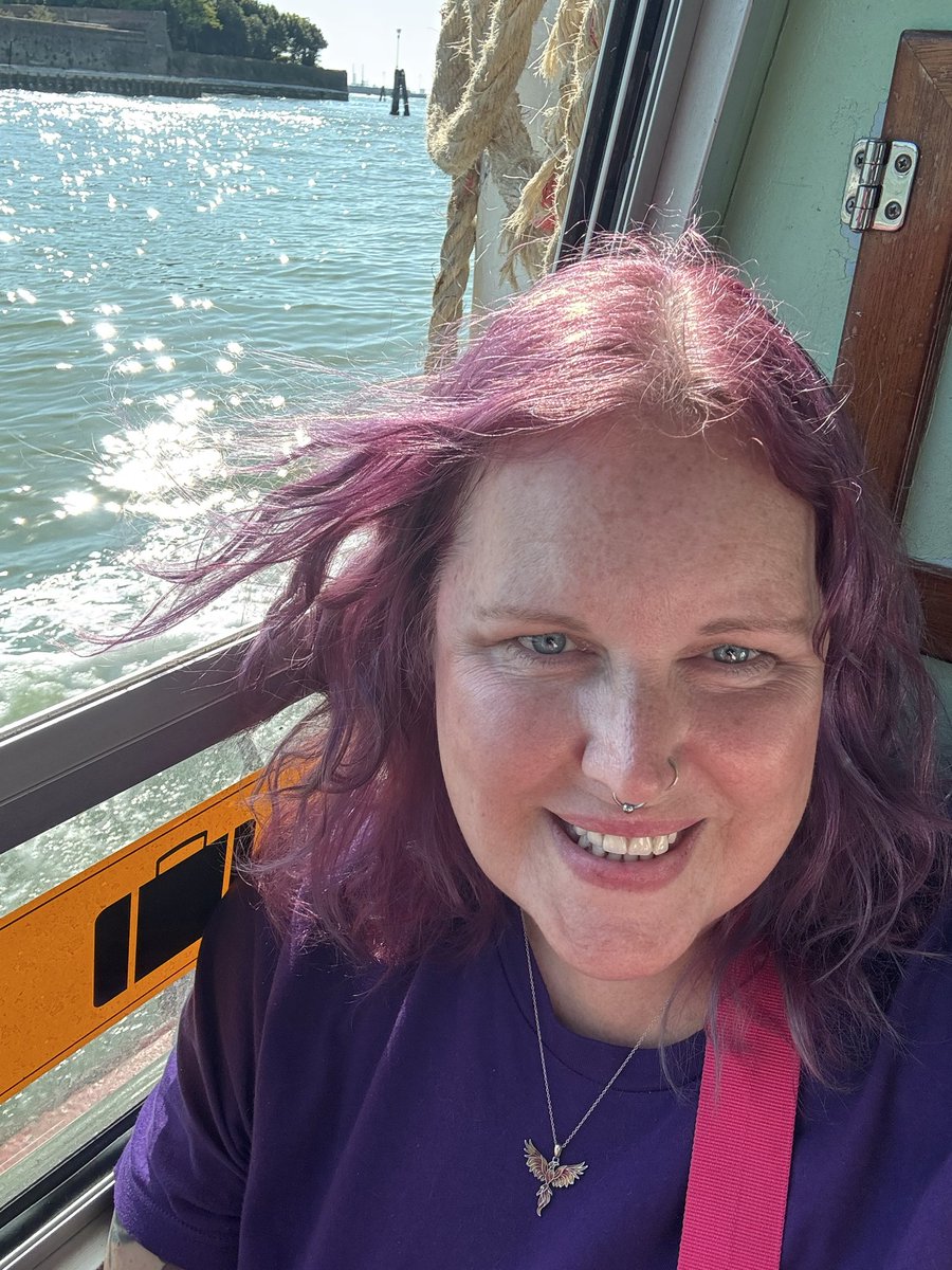 KatLawson's tweet photo. Leaving Murano Island after buying jewelry at the Murano Glass Factory https://t.co/FsHeSUJEY4