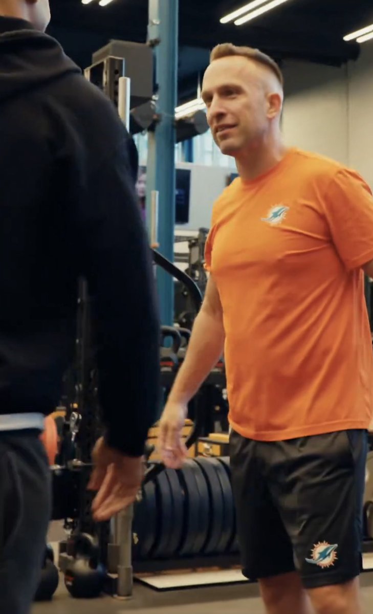 KingOfPhinland's tweet photo. Maybe this is silly but there’s something really refreshing about seeing my coach dressed like this and not what McDaniel constantly wore. Hafley is about ball and nothing else. https://t.co/s1p47Tl3k8