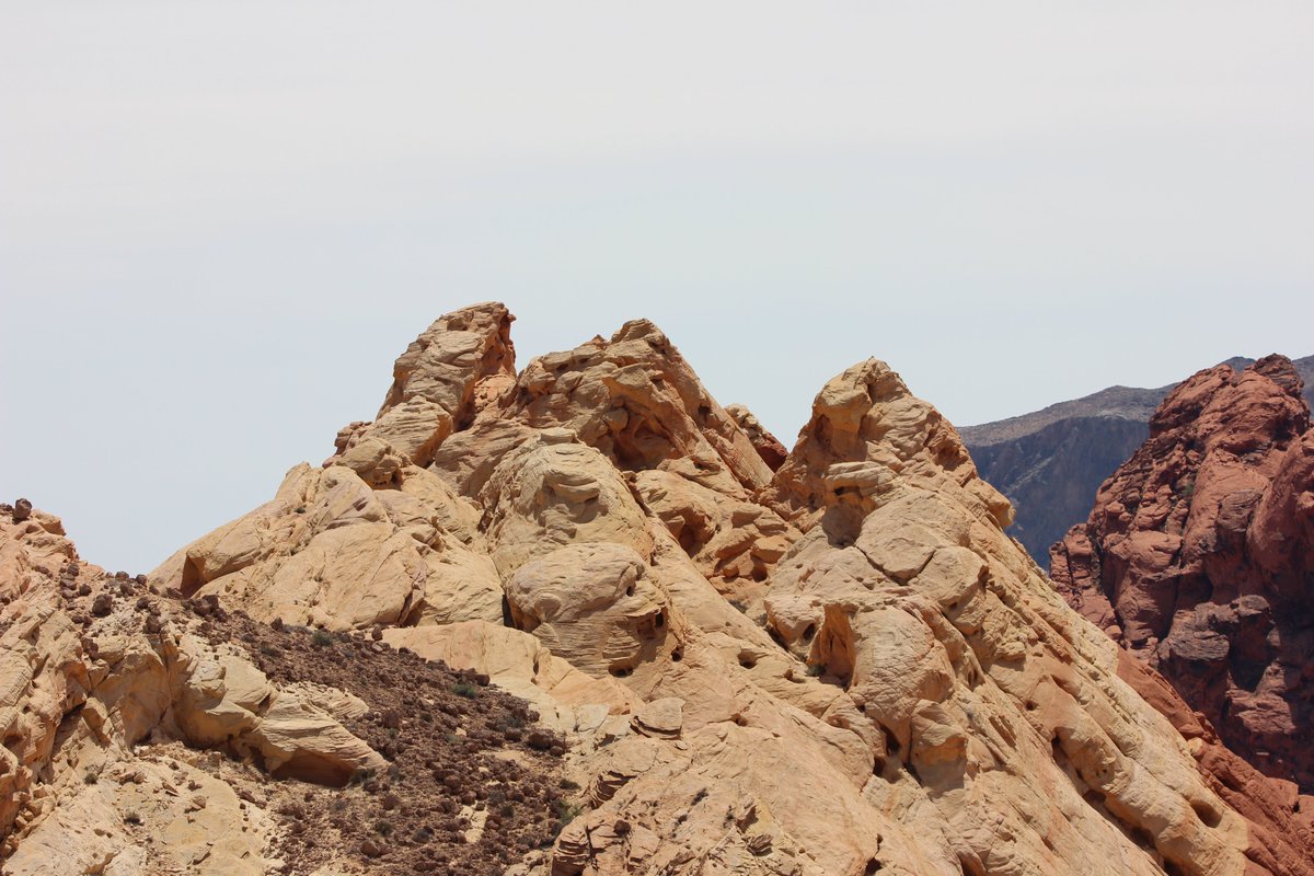 elguerolanchero's tweet image. #valleyoffire #nvstatepark #colors Capturing Nature and enjoying the surroundings.