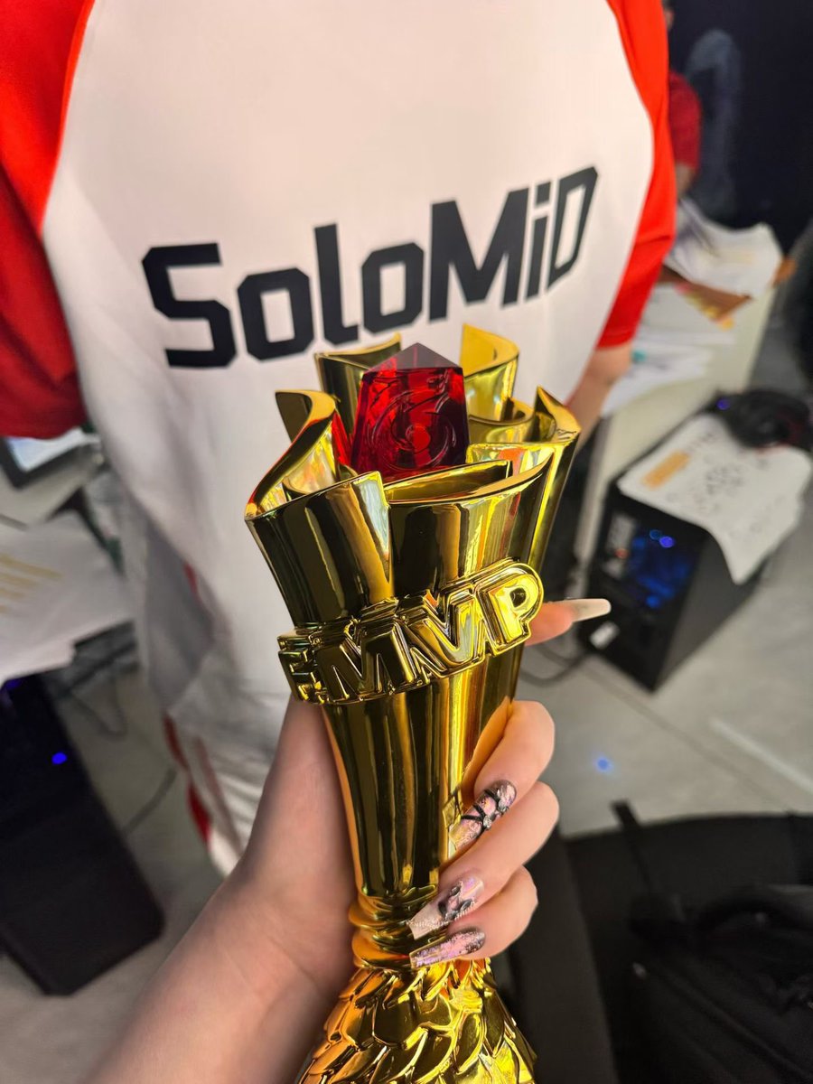 AG_SoloMiD tweet media