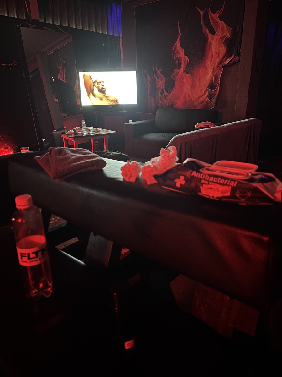 JacksCapeTown's tweet photo. 54 bros, one cold rainy Sunday, and somehow the room was still on fire.

Thank you to every man who showed up, had your cock out, and made it another perfect Sunday Session covered in cum.

Next one: May 31. https://t.co/qxGqFmv0gq