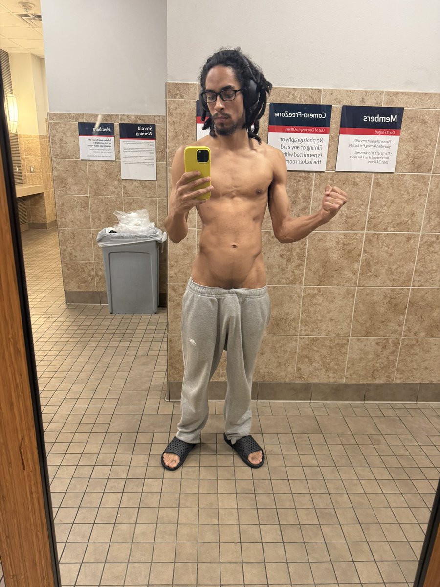 LongDickJT's tweet photo. Just left 24 Hour Fitness Newpark Mall looking like this 😈 Low greys, commando, Thick8 print on full display after a good pump. Bay Area Rasta in the building. Grey sweatpants season just got dangerous… who’s catching these views? 🔥 #Thick8 #LowSweats #GymBulge https://t.co/55Qle1aViQ
