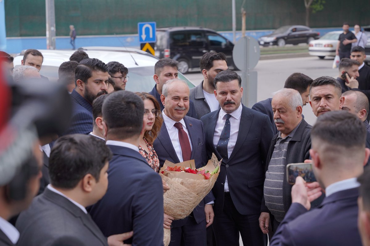 mhp_gaziantep's tweet photo. İl Başkanımız Mehmet Sait KILIÇ Bey, Ülkü Ocakları İl Başkanımız Cenk GECE, 27. Dönem Milletvekilimiz A.Muhittin TAŞDOĞAN, geçmiş dönem parti ve Ocağımıza hizmet etmiş İl Başkanlarımız ile birlikte il binamızda düzenlen çay programına katılarak, ülküdaşlarımızla bir araya geldiler.