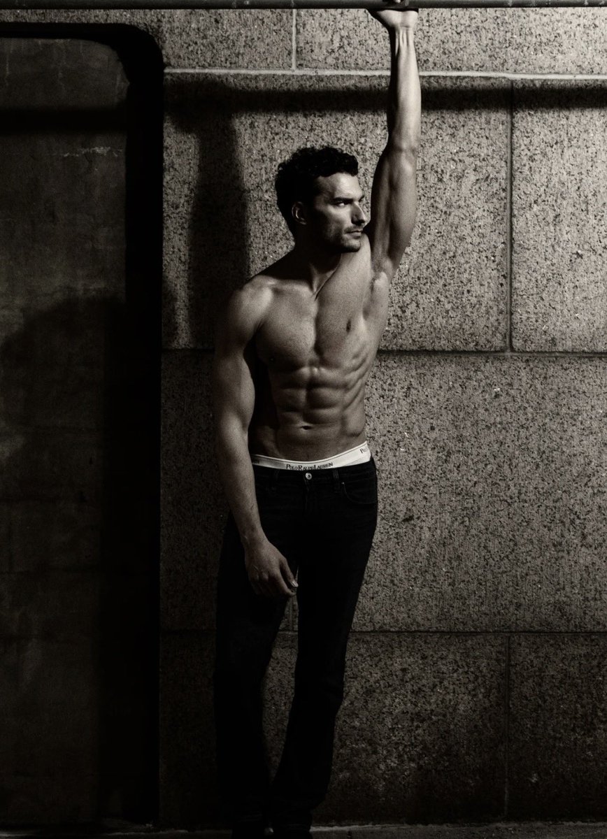 konradhawkins's tweet image. #photographer #malemodel #photoshoot