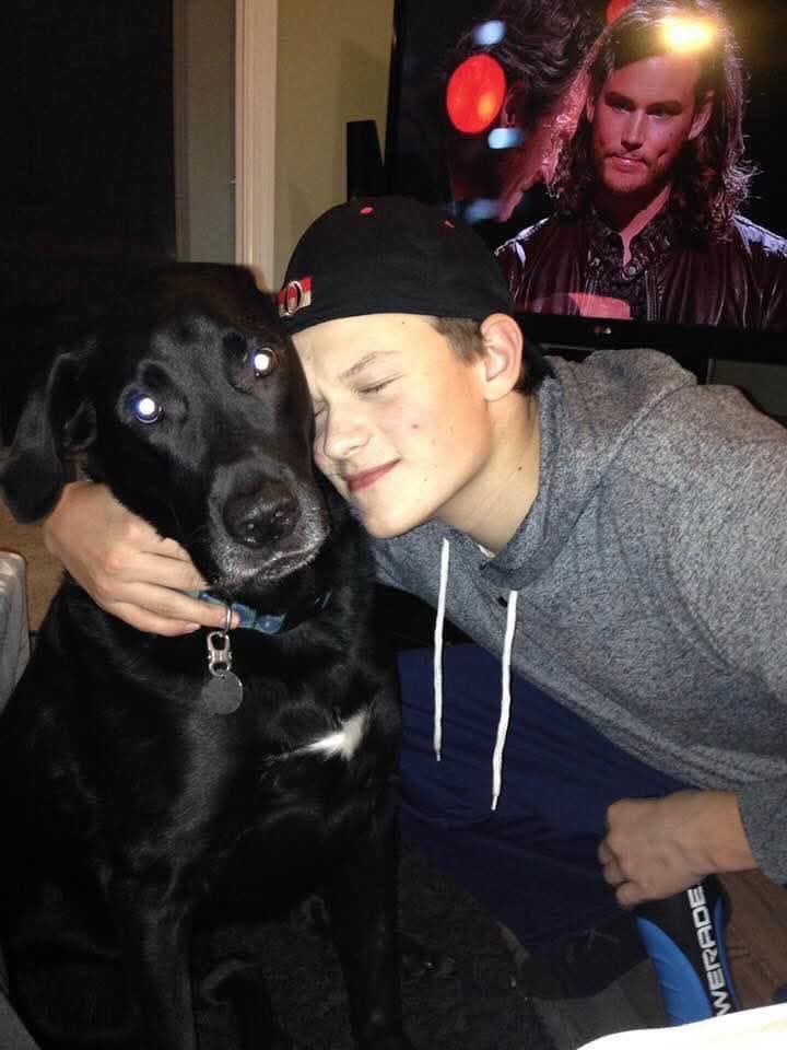 NatashaMontreal's tweet photo. Logan William Hunter, 18, killed. "Logan loved hanging out with his friends, family and had the patience to talk with everyone. Hunts loved animals and their family dog, Charlie, was his best friend. His big smile and little smirk will be remembered by all." https://t.co/OgWhW4KUy3