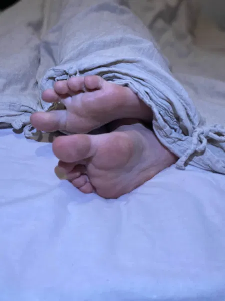 FPofffers's tweet photo. Going to bed😘
#feet #malefeet #footfetish #feetcontent #footjob #gayfeet #footworship #sniff #teenboy #findom #gooner #soles #cashmaster #feetfinder #feetcommunity #boy https://t.co/ZYmsZftYC6