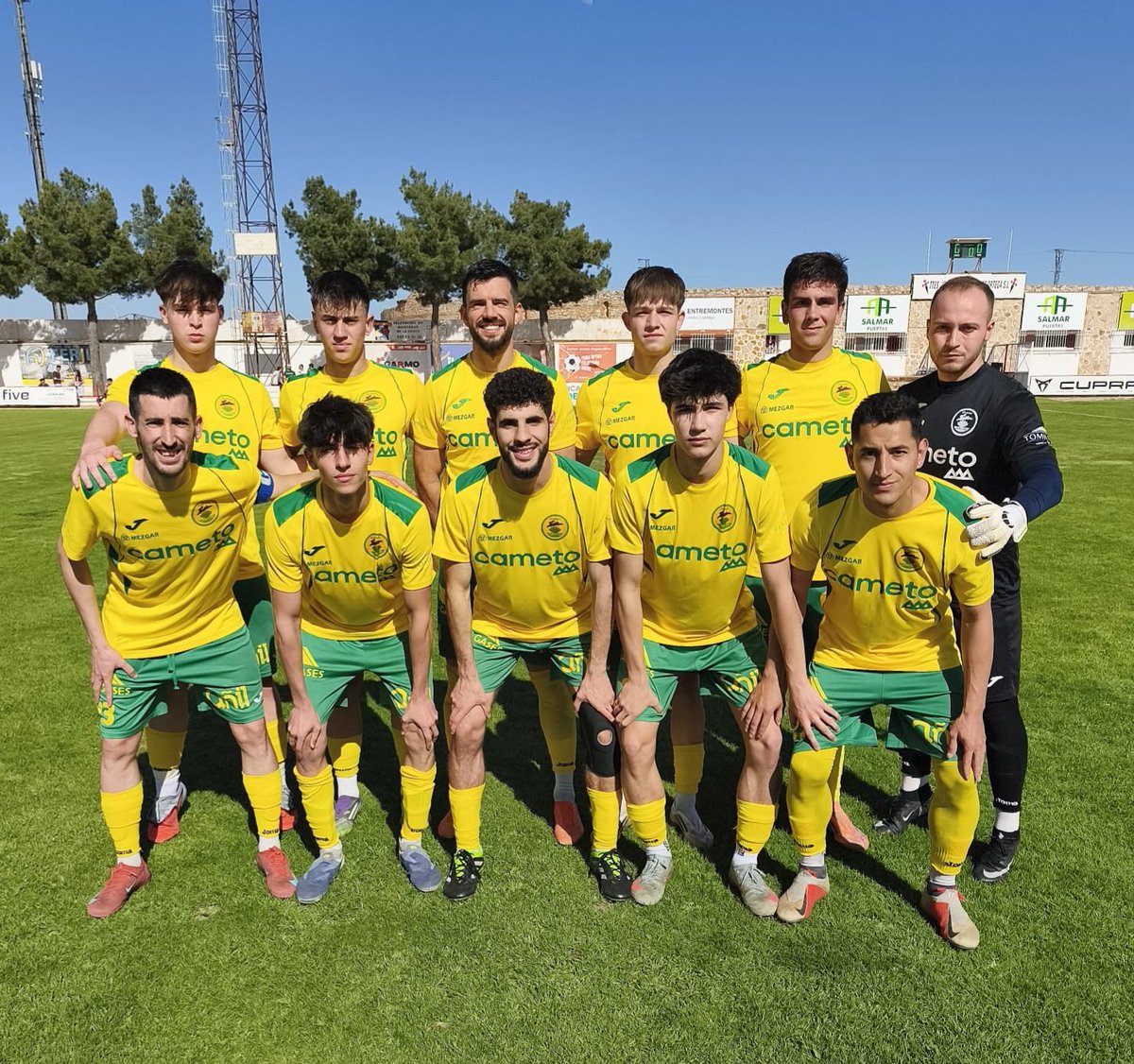 Atlético Tomelloso 💛💚 tweet media