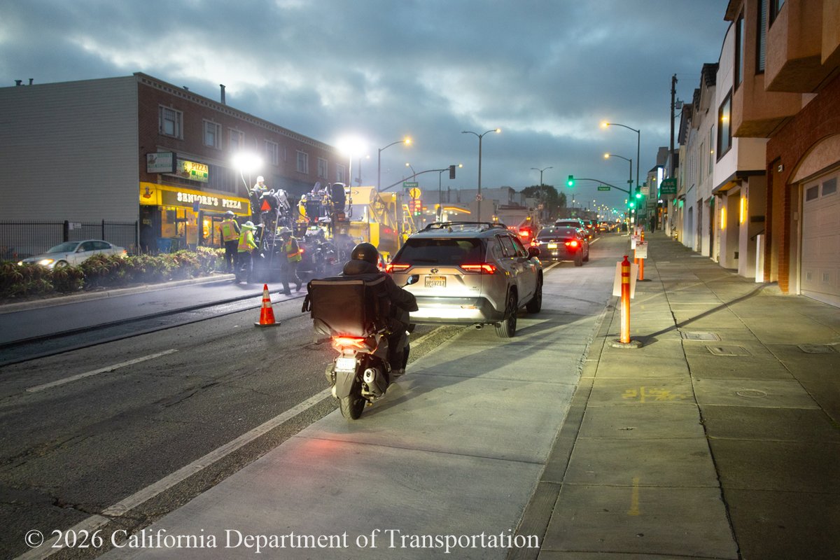 CaltransD4's tweet image. #UPDATE: Crews paved 2 of 3 lanes on 19th Ave (Sloat Blvd → Lincoln Way).
Please use Sunset Blvd as a detour and keep the remaining lane open for local access.
Info: 510-286-0319 | sfhighwayprojects.com #Fix19  #BayArea  #FAB4SF