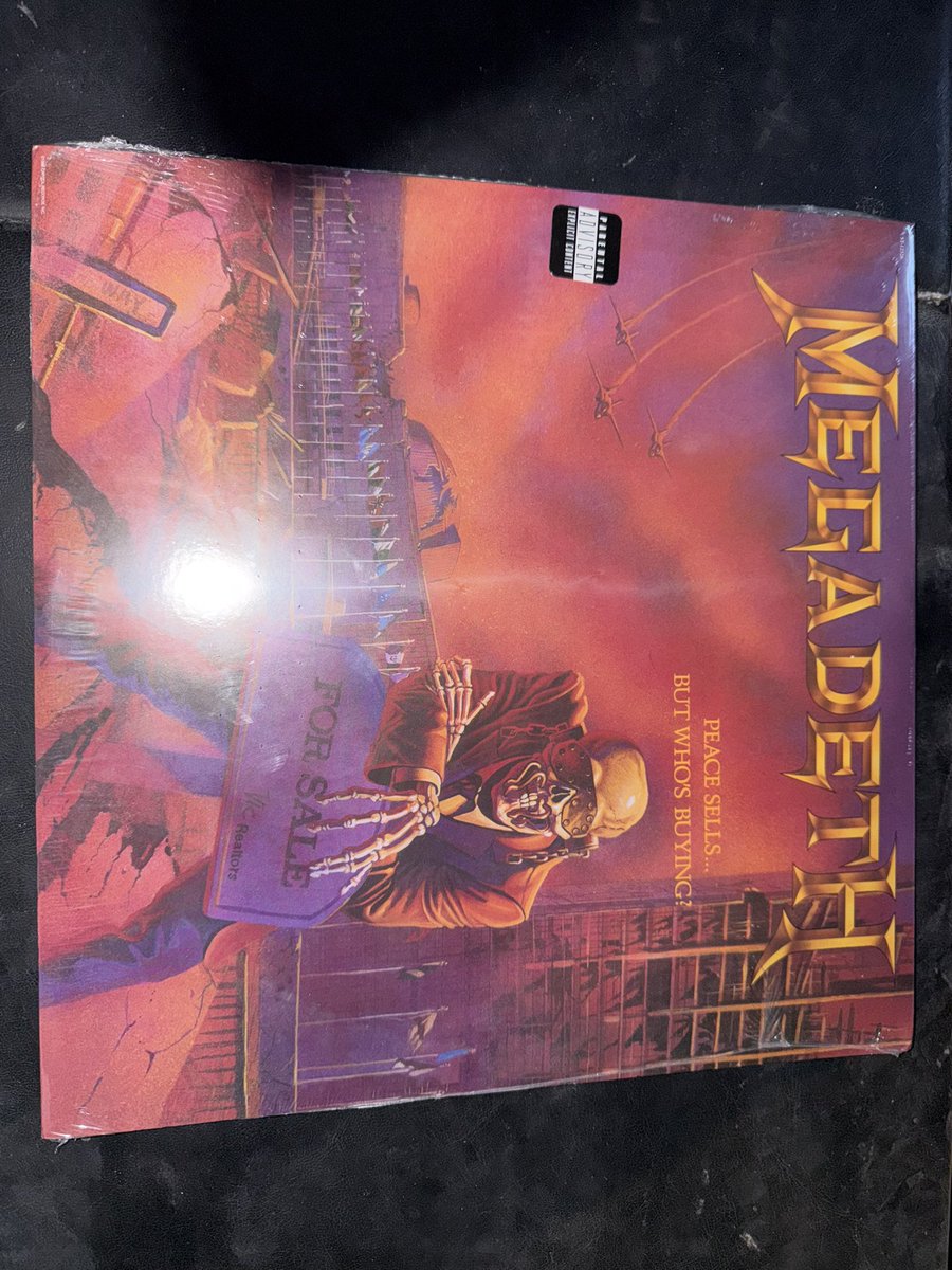 TommyGun717's tweet image. #Death #Vinyls #Iron #Maiden #Megadeath #Metallica #Nazareth