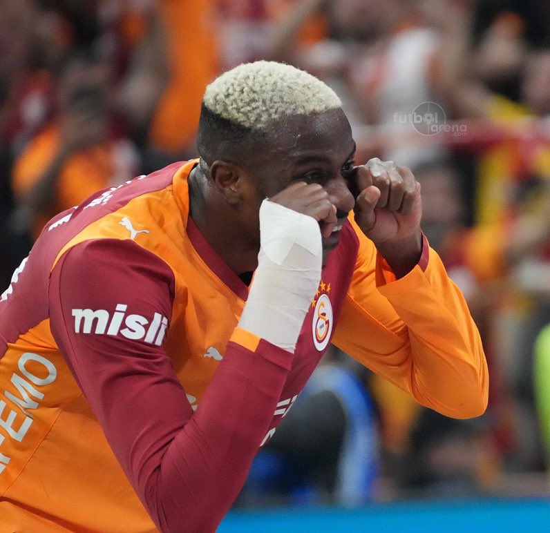 pushspor's tweet photo. Victor Osimhen’in gol sevinci. (Futbol Arena) https://t.co/v2ApRMJljl