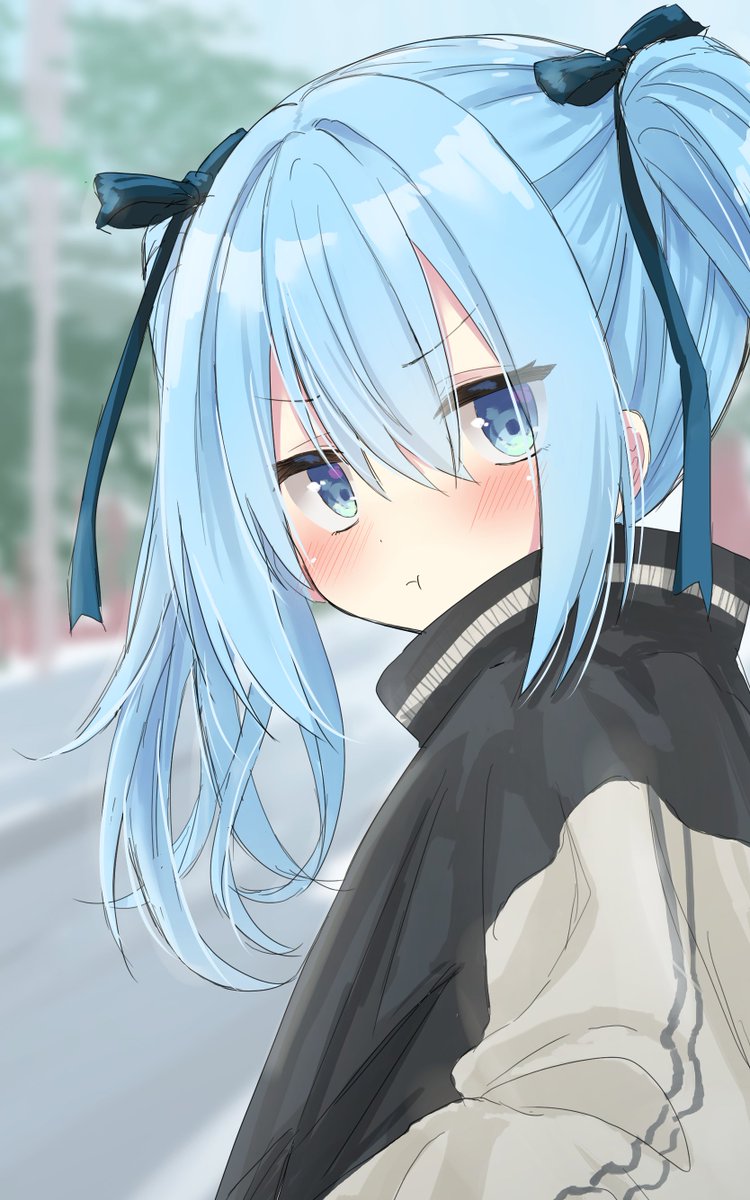 （む…手つないでくれたっていいじゃないか）