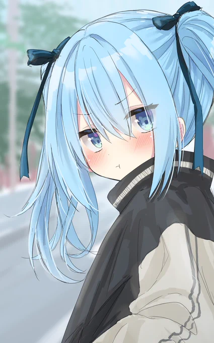 (む…手つないでくれたっていいじゃないか)