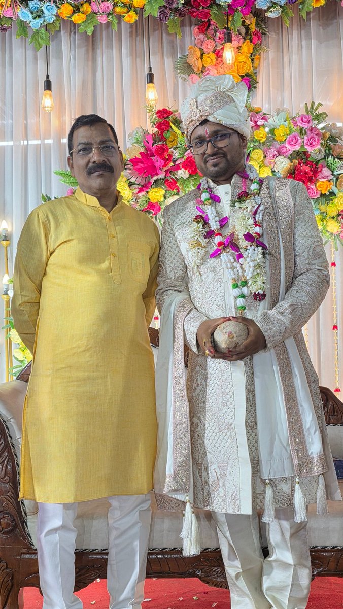 GMohapatraBjp's tweet image. Attended the wedding of our party worker Ratikanta from Jajpur and extended my heartfelt wishes and blessings to the couple.
May Lord Jagannath bless them with a happy and peaceful married life.
#WeddingBlessings #Congratulations #NewBeginning  #JaiJagannath #HappyMarriedLife
