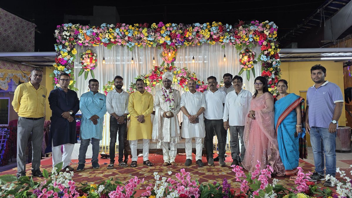 GMohapatraBjp's tweet image. Attended the wedding of our party worker Ratikanta from Jajpur and extended my heartfelt wishes and blessings to the couple.
May Lord Jagannath bless them with a happy and peaceful married life.
#WeddingBlessings #Congratulations #NewBeginning  #JaiJagannath #HappyMarriedLife