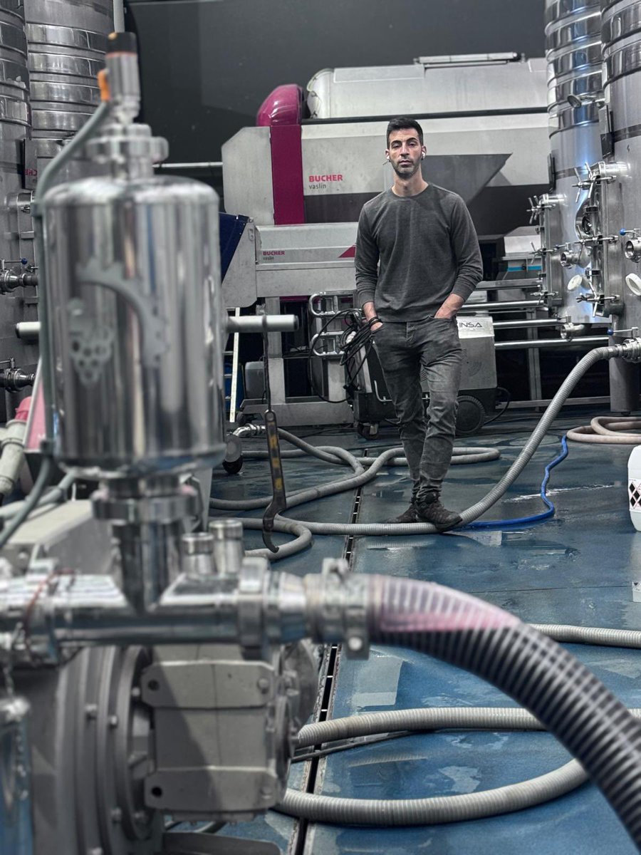 javiersanpedro's tweet image. Tan frío como importante.
Tan difícil como bonito.
Tan vino de verdad.

#vino #wine #bodega #vinorioja #winelover