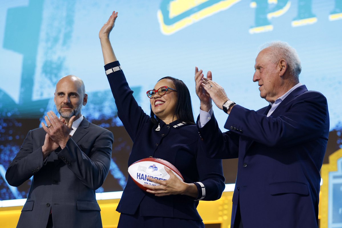 Events DC tweet media