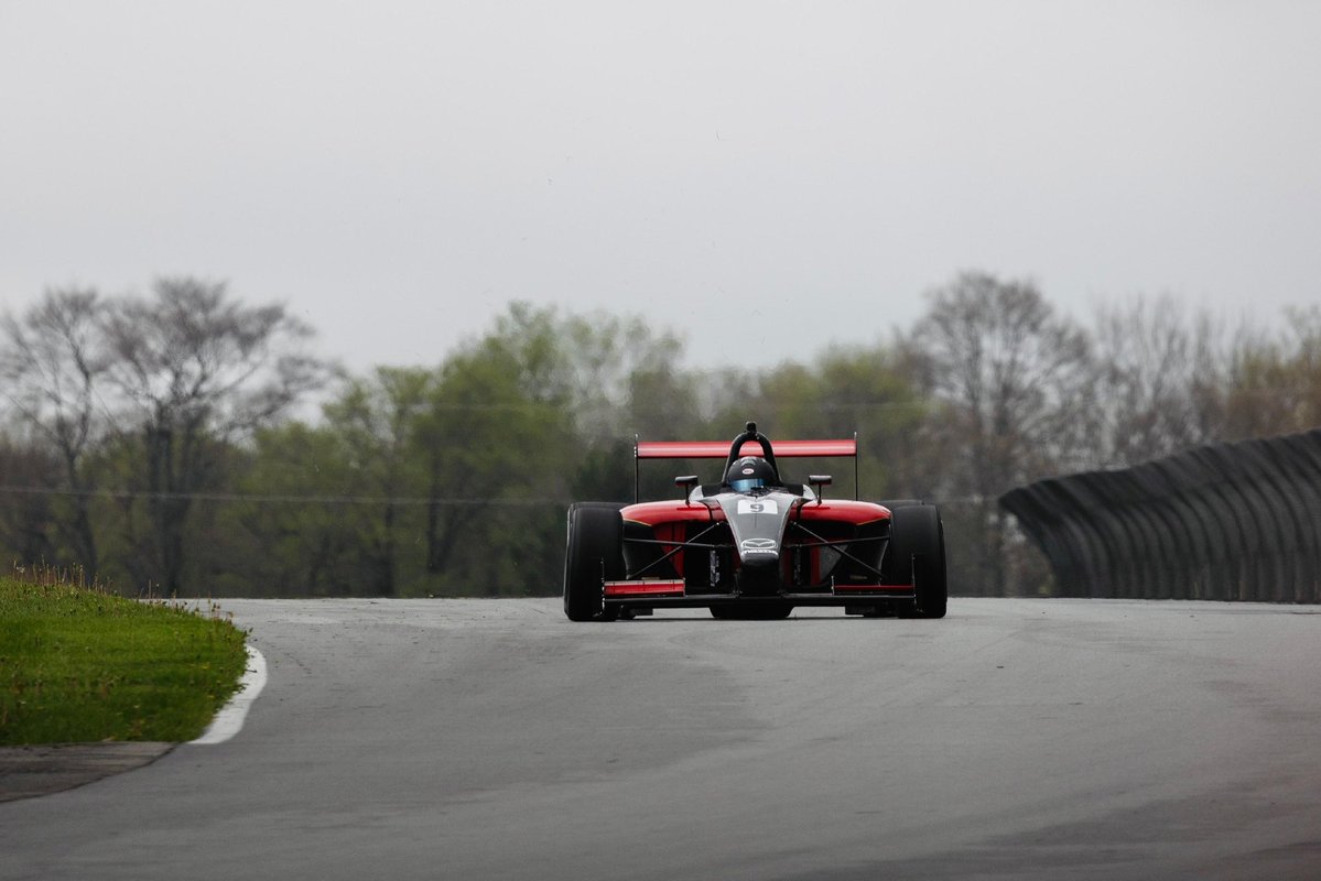 FormulaRaceProm's tweet image. Congrats to our Atlantic/F2000 heat race two podium finishers!

Atlantic 016:
P1 // Dass
P2 // Fleck
P3 // Mcaleer

Atlantic Open:
P1 // Vardis

F2000:
P1 // Swank
P2 // Sheets
P3 // Weitzenhof

#RaceFRP / #FRP / #FormulaRacePromotions / @mid_ohio