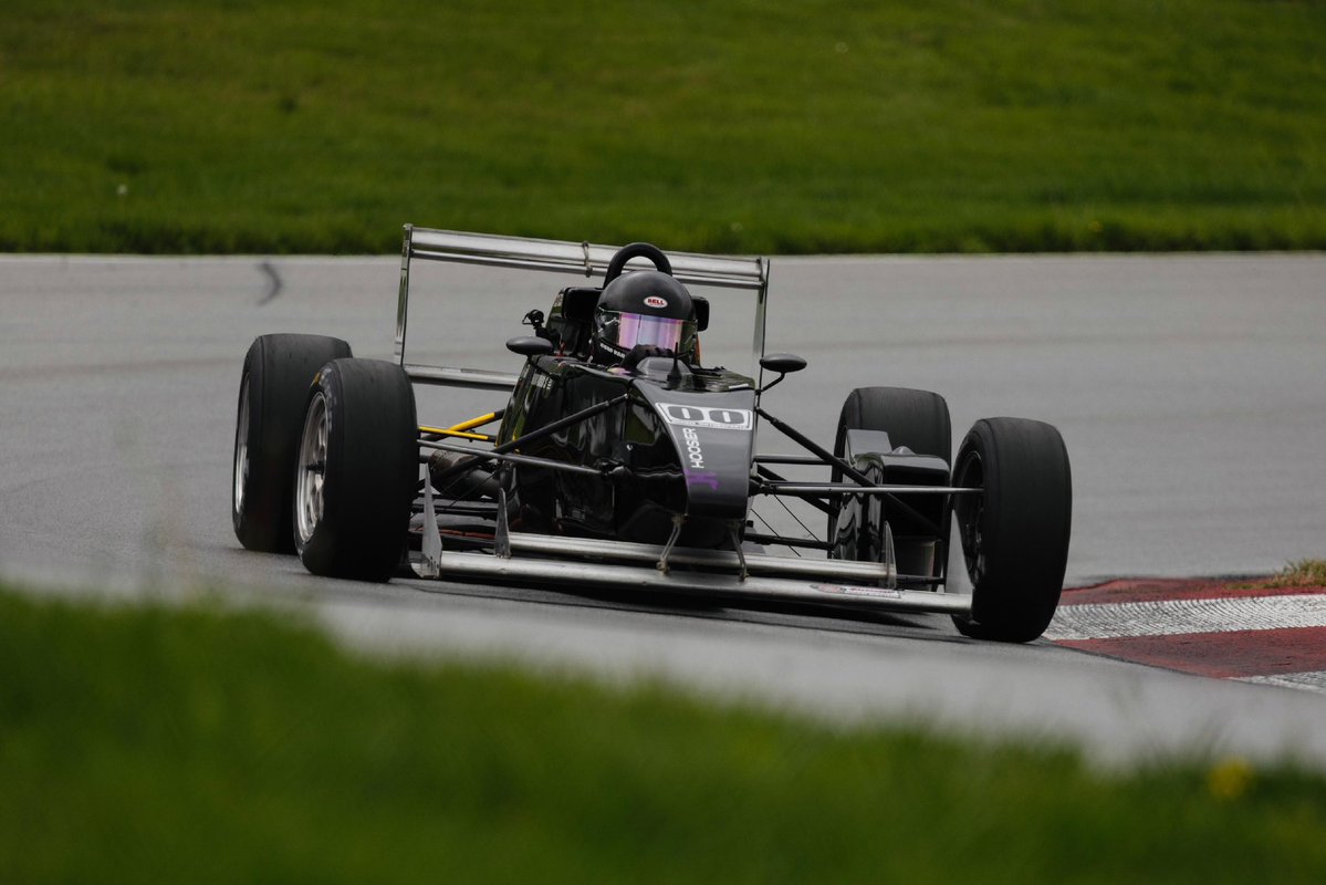 FormulaRaceProm's tweet image. Congrats to our Atlantic/F2000 heat race two podium finishers!

Atlantic 016:
P1 // Dass
P2 // Fleck
P3 // Mcaleer

Atlantic Open:
P1 // Vardis

F2000:
P1 // Swank
P2 // Sheets
P3 // Weitzenhof

#RaceFRP / #FRP / #FormulaRacePromotions / @mid_ohio