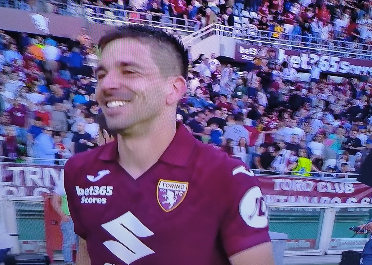 AndreaLucioAre1's tweet photo. Secondo tempo di #torinointer è un'altra partita #Daversa cambia bene la squadra metendo giocatori affamati.
Lo scambio #Simeone-#Ilkan-Simeone è da Oscar.
#Vlasic merita di essere il capitano di un gran Toro corre sempre e ha la freddezza del Leader. Gli voglio bene!
@Toro_News https://t.co/jqfAARYZRk