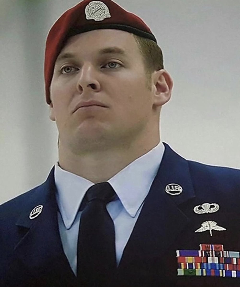 op_hawkeye's tweet image. 4.26.2016 | Tech Sgt (Retired) Sean Harvell 🇺🇸

#OpHawkeyeRemembers #SeanHarvell #USAF #24STS #CCT #combatcontroller #FirstThere #SilverStars (2) #BronzeStars (3) #PurpleHeart
#supportourSOFcommunity #Operation_Hawkeye

📜 cctmemorial.com/Brothers/H/Har…
📜 sgtmacsbar.com/CCTPhotos/Gall…
📰