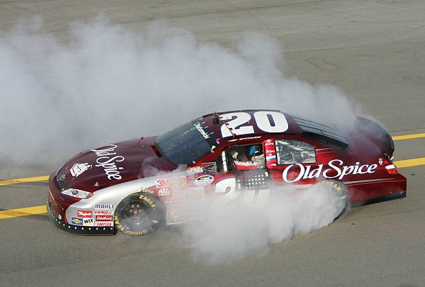 row_racing's tweet image. Tony Stewart - (4/26/2008)
#Aarons312 🏁 #Smoke
#TalladegaSuperspeedway