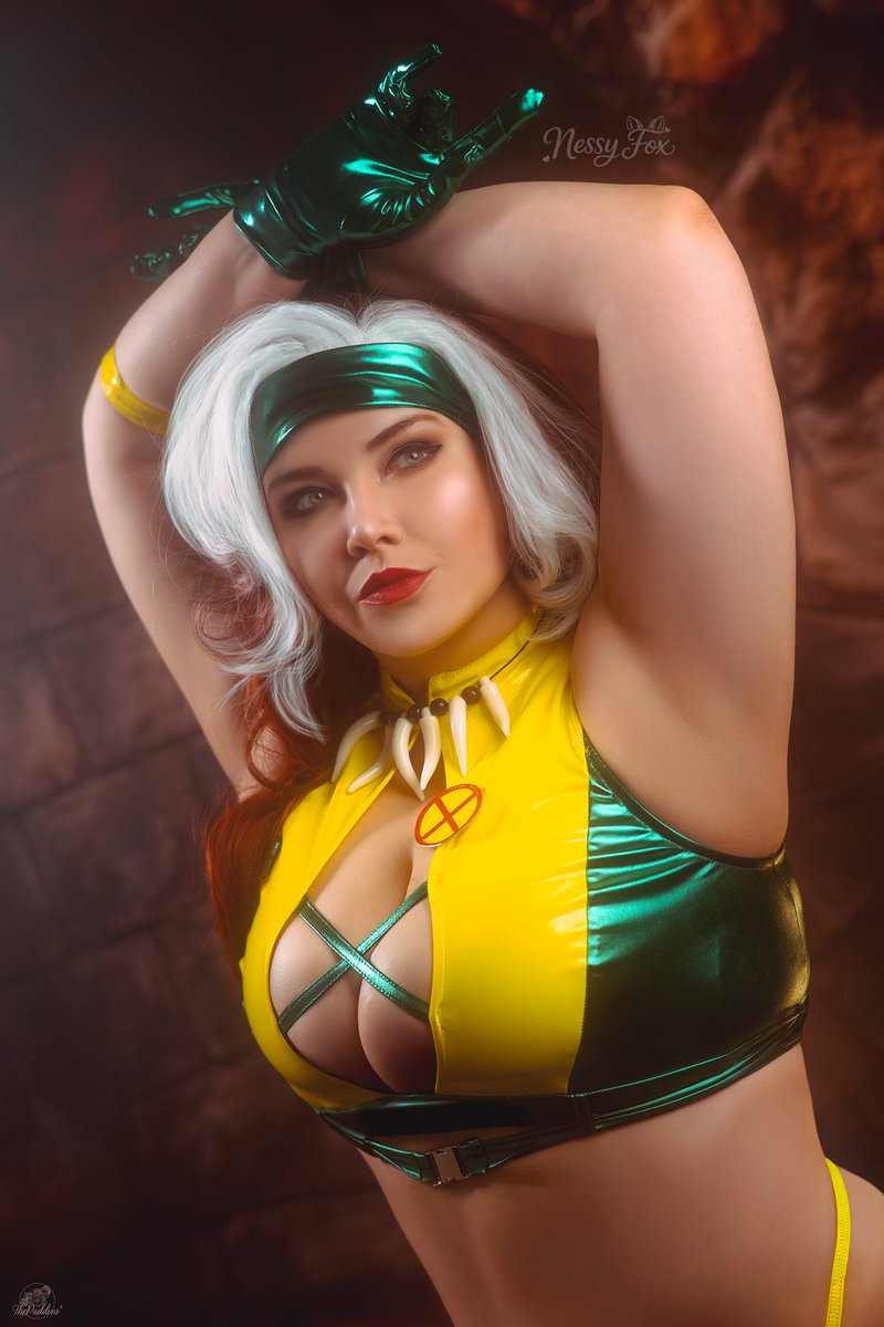 nessy_fox's tweet image. ✨ Rogue cosplay ✨

#rogue #xmen #marvel